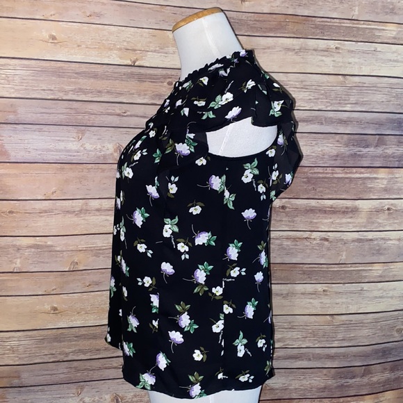 🎈Sale🎈Loft Flutter Sleeve Floral Top - Picture 6 of 9